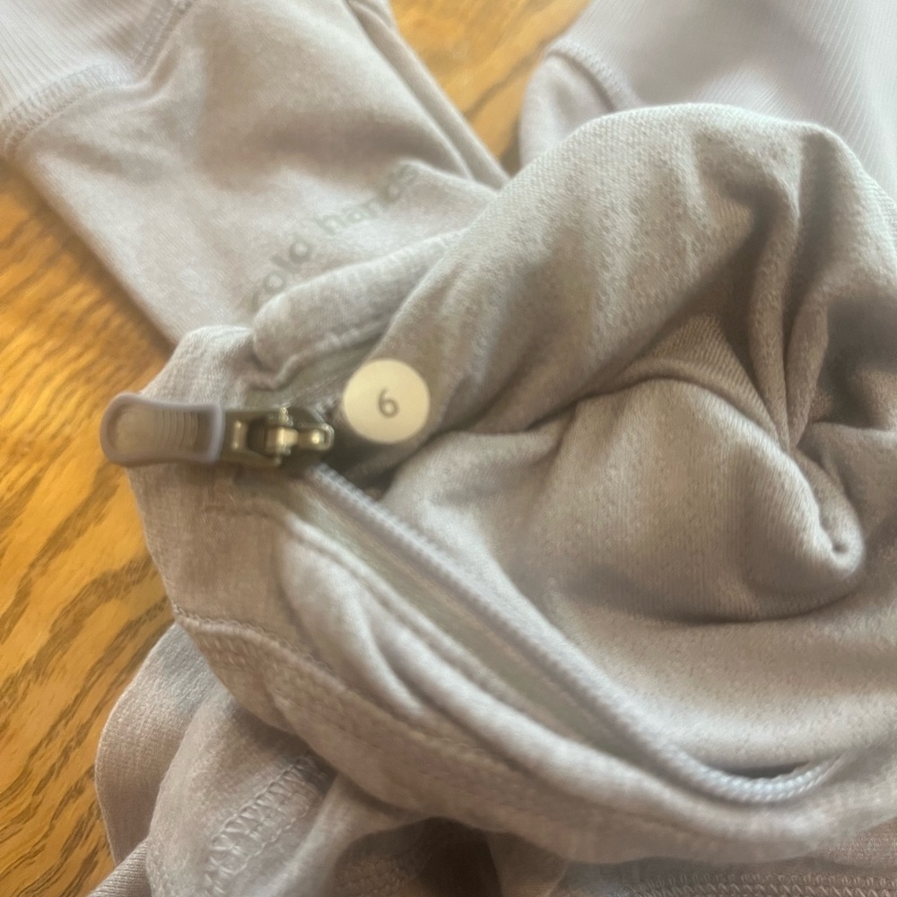 Lululemon Run: Full Tilt 1/2 Zip Pullover Lavender Size 6 *Measurements* - Picture 11 of 11